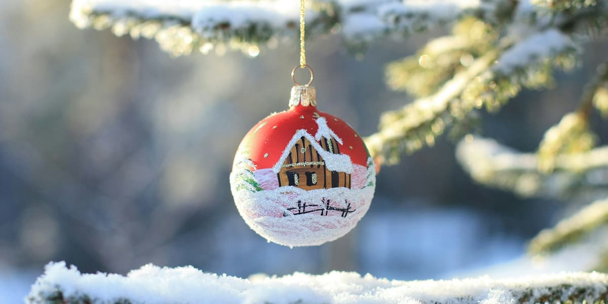 Help Create Holiday Decorations at the Neilson Store Museum